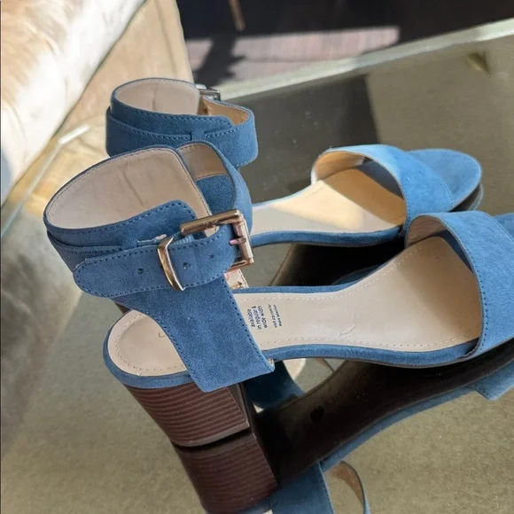 Liz Claiborne blue Suede Sandals - Picture 7 of 9
